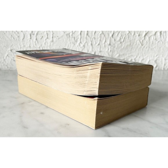 Heather Graham 2 Paperback Books Hurricane Bay 2003 Picture Me Dead 2004 - Picture 4 of 4